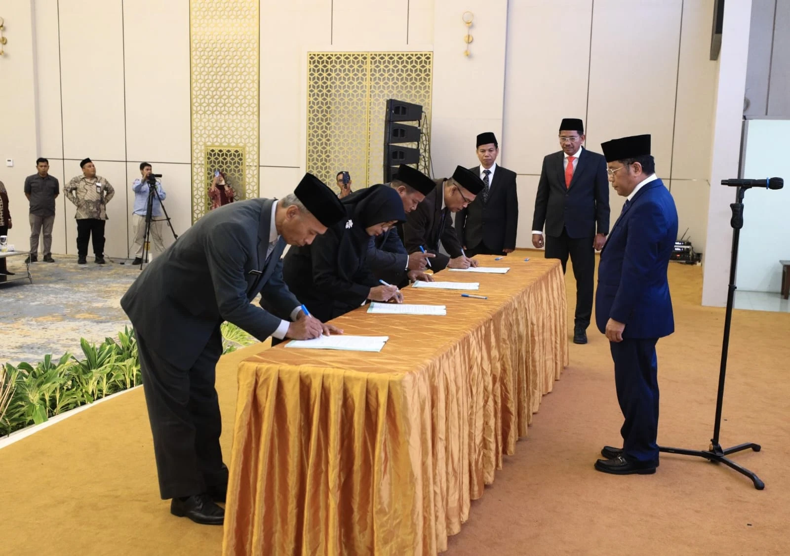 Kepala KUA Perempuan Indonesia